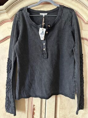 easel Black Button-Front Henley Top with Crocheted Flowers